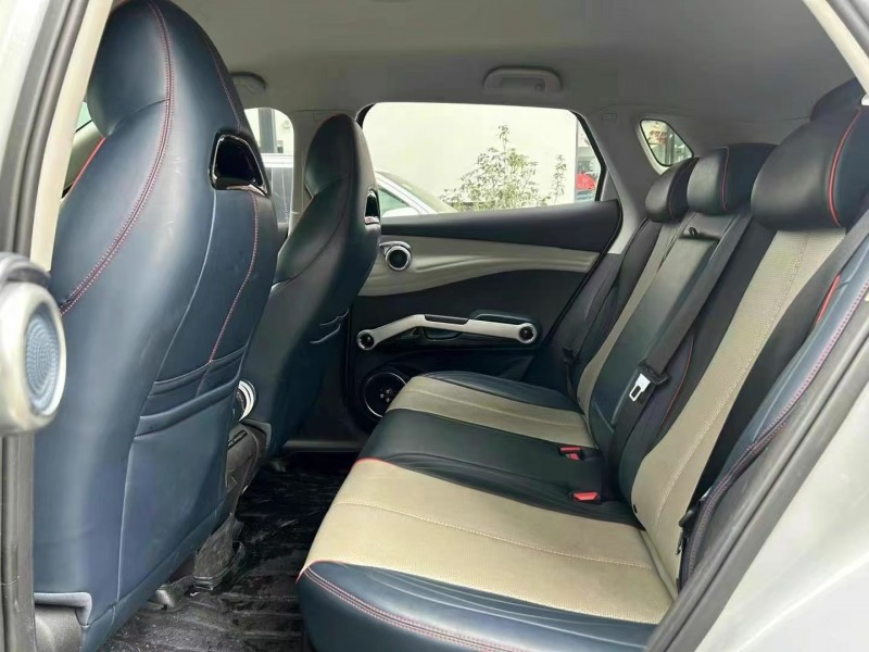 东莞22年比亚迪元4