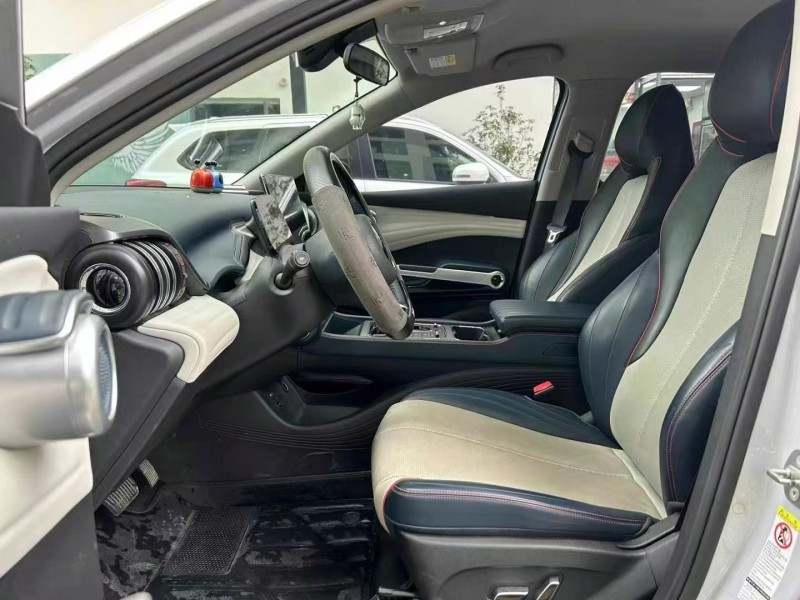 东莞22年比亚迪元5