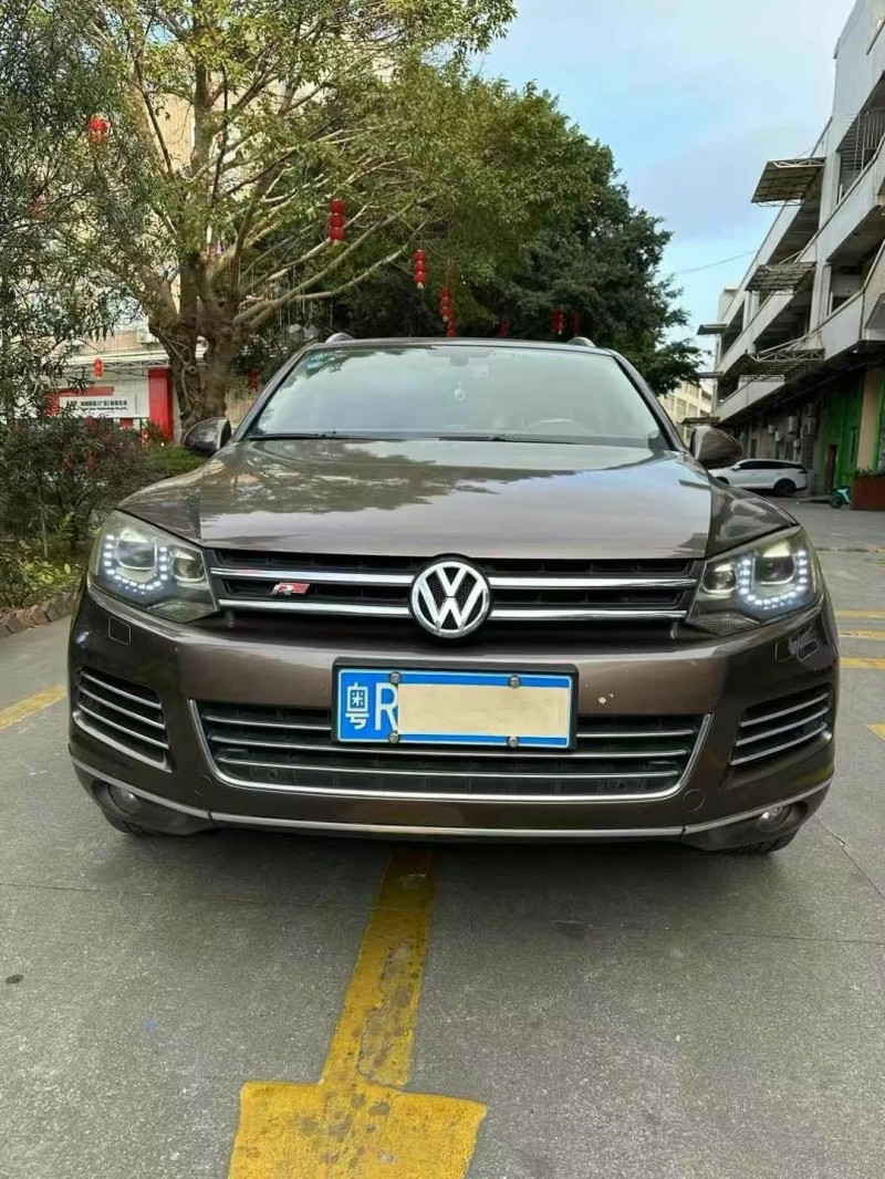 深圳12年大众途锐1