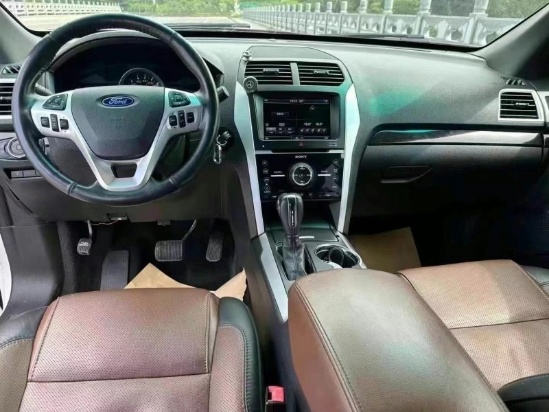 青岛15年福特探险者7