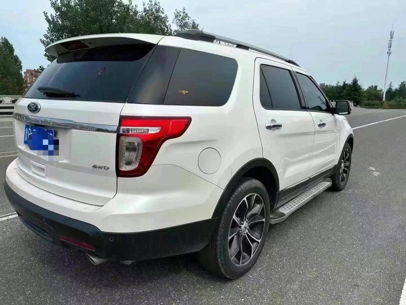 青岛15年福特探险者8