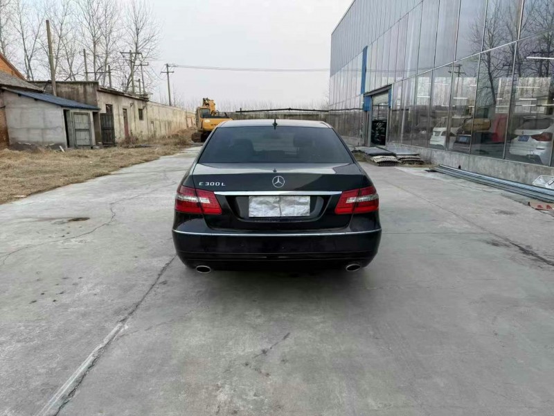 徐州13年奔驰E9