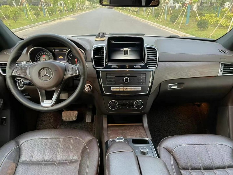 徐州17年奔驰GLE7