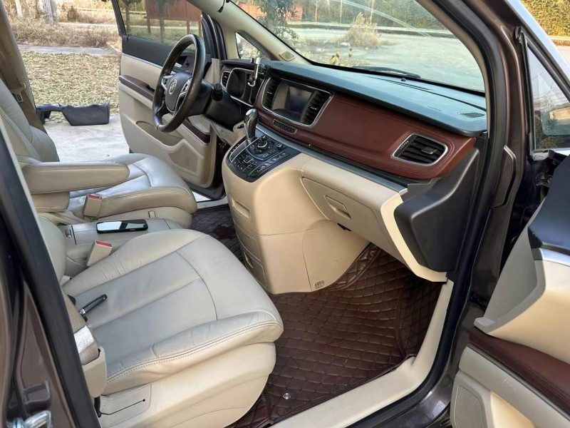 徐州16年别克GL86