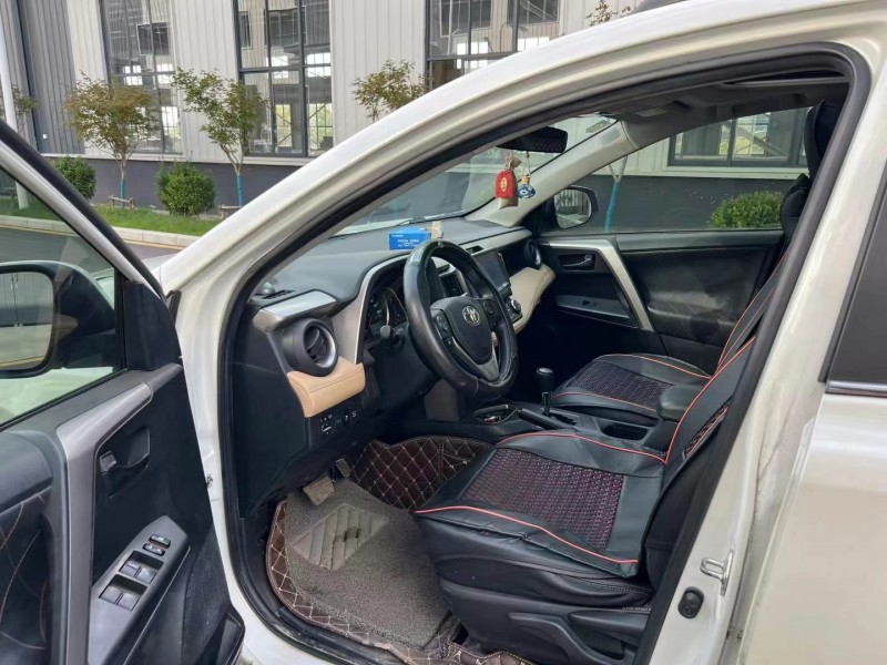 徐州18年丰田RAV4荣放6