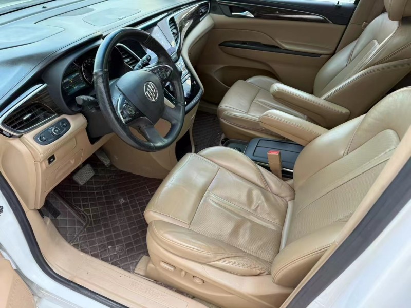 济宁17年别克GL85