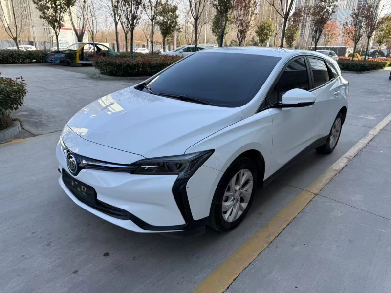 济宁24年别克微蓝2