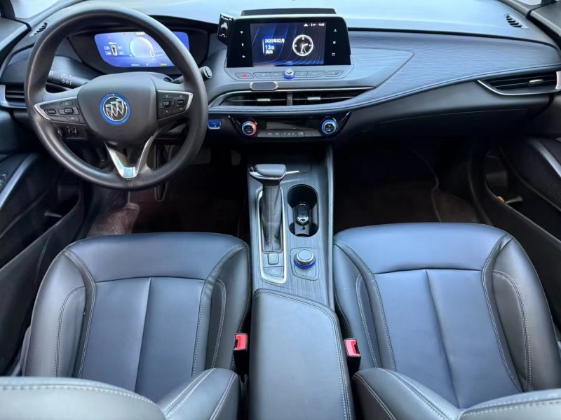 济宁24年别克微蓝4