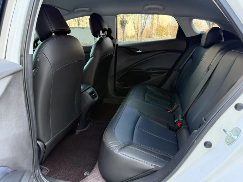 济宁24年别克微蓝6