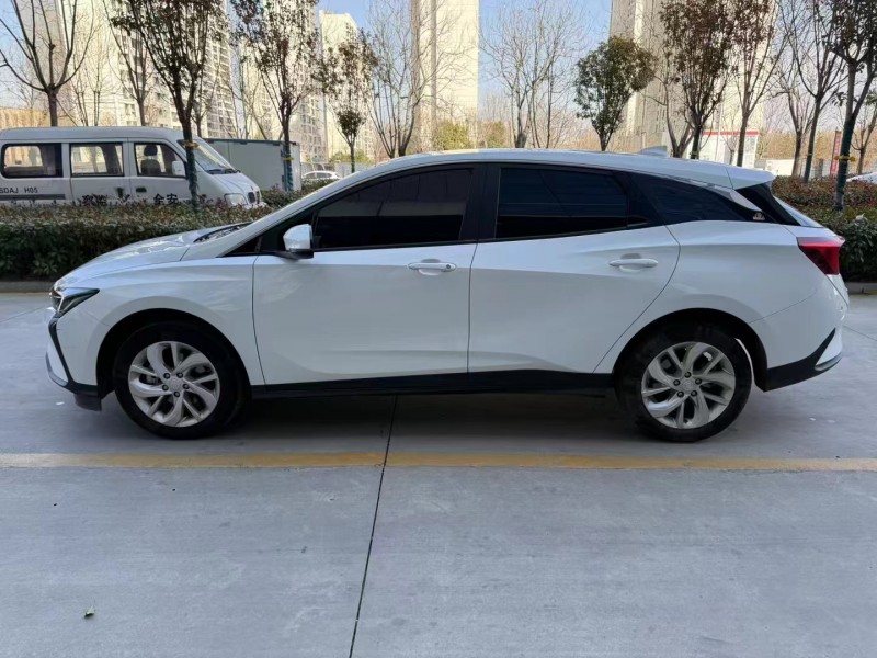 济宁24年别克微蓝7