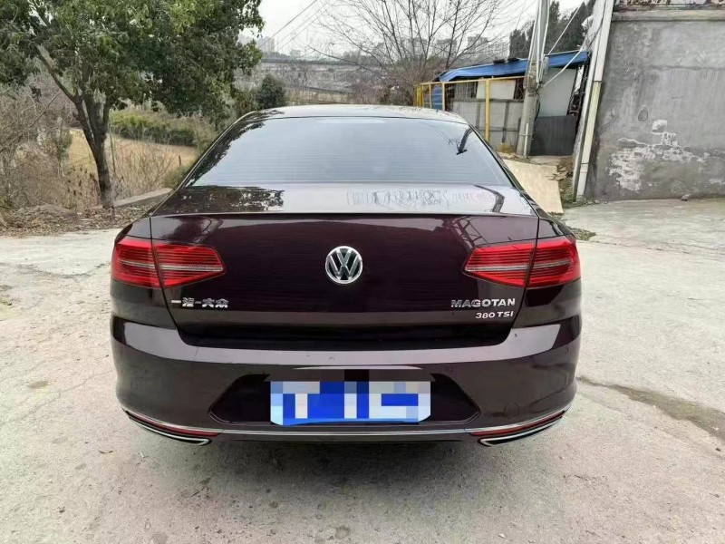 武汉18年大众迈腾9