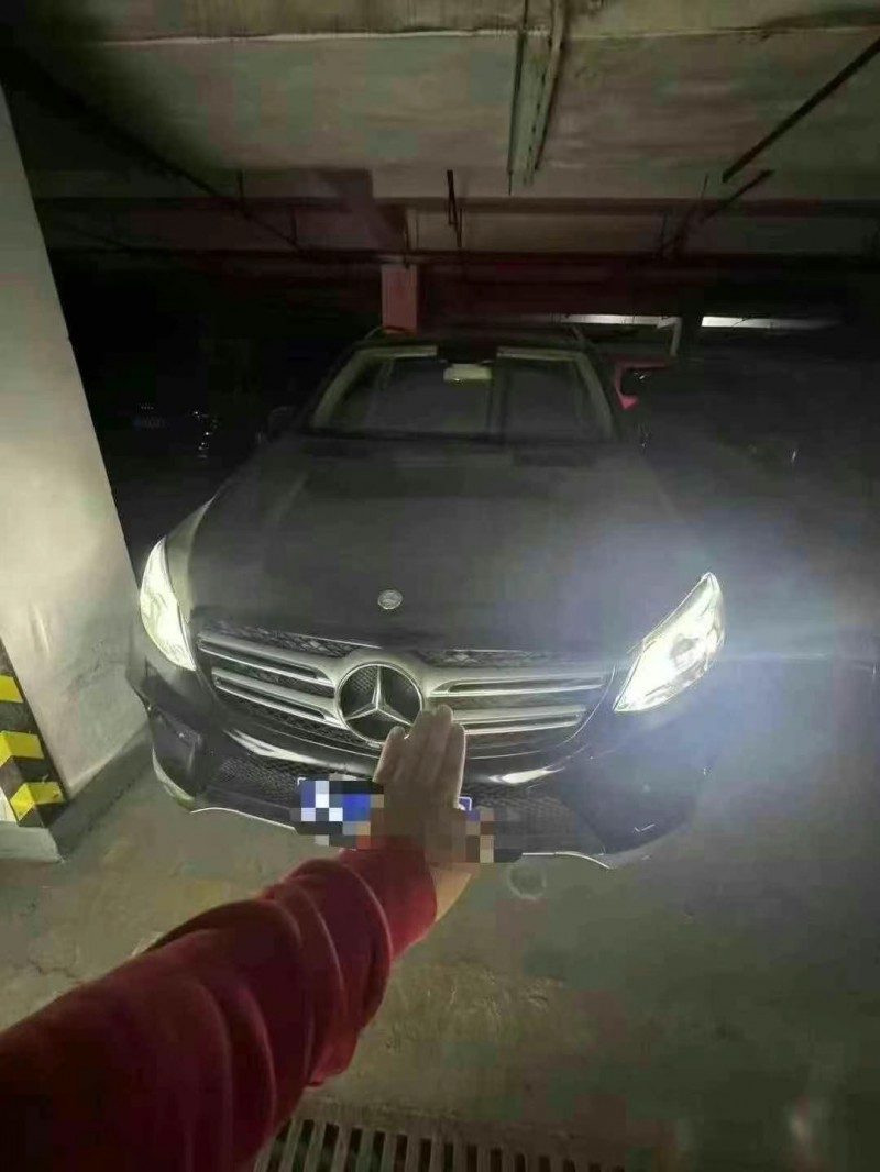 青岛16年奔驰GLE1