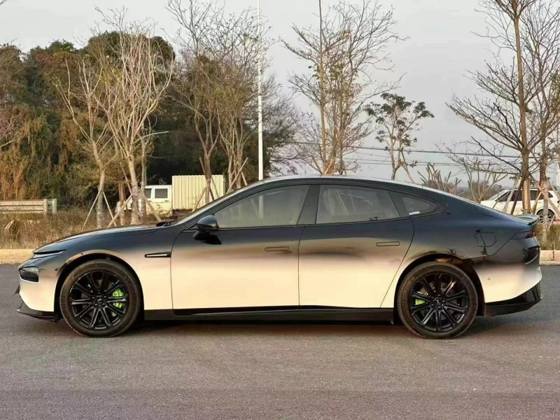 深圳22年小鵬汽車p73