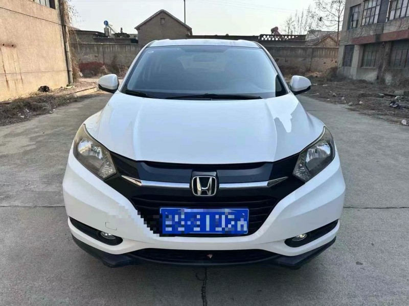 济宁16年本田缤智1