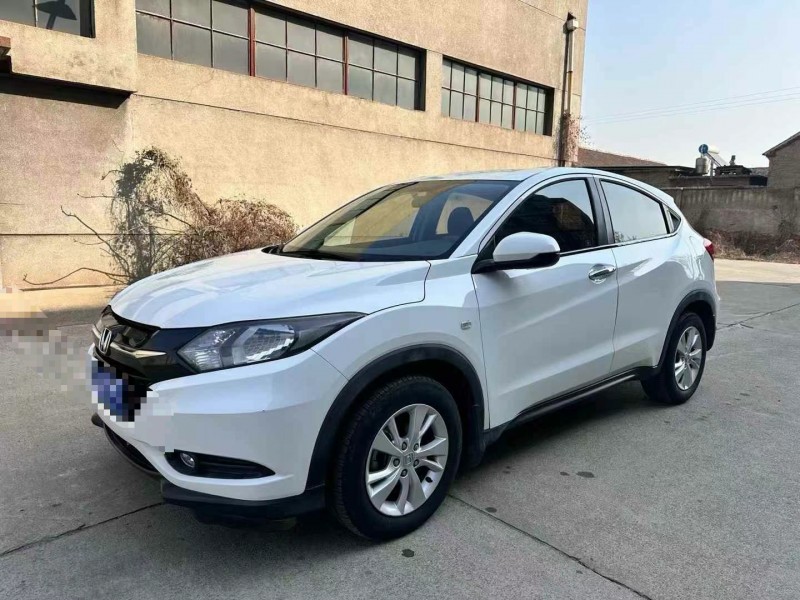 济宁16年本田缤智2