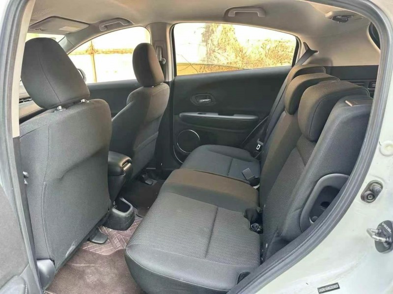 济宁16年本田缤智6