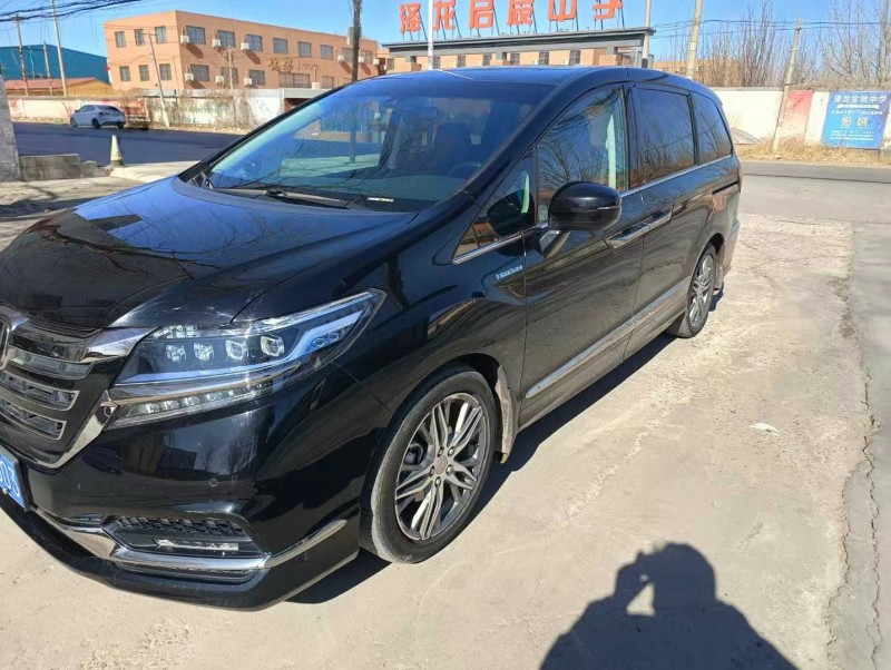 保定20年本田艾力绅2