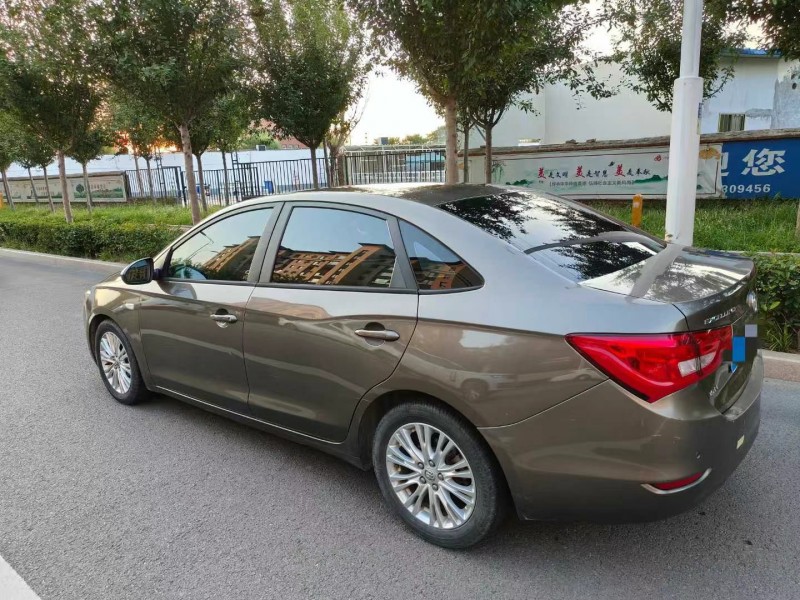 济宁15年别克英朗7