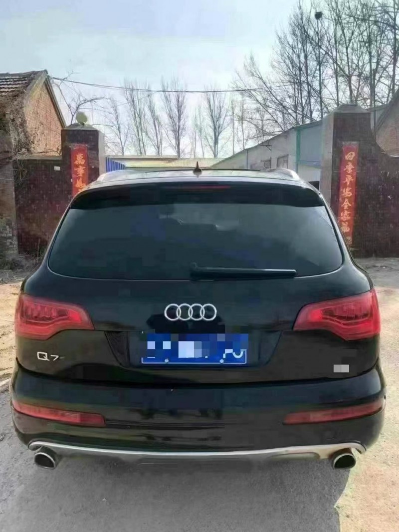 济宁13年奥迪Q77