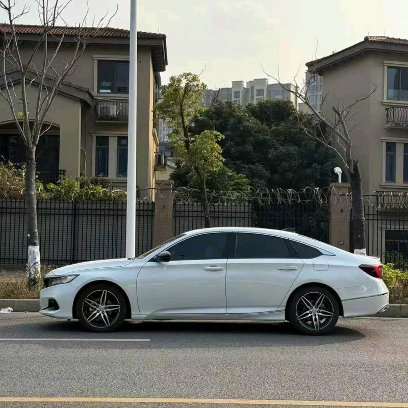 东莞22年本田雅阁8