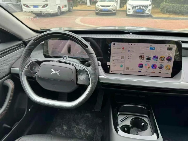 襄陽24年小鵬汽車p75