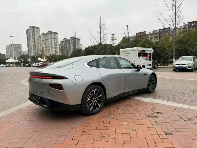 襄陽24年小鵬汽車p77