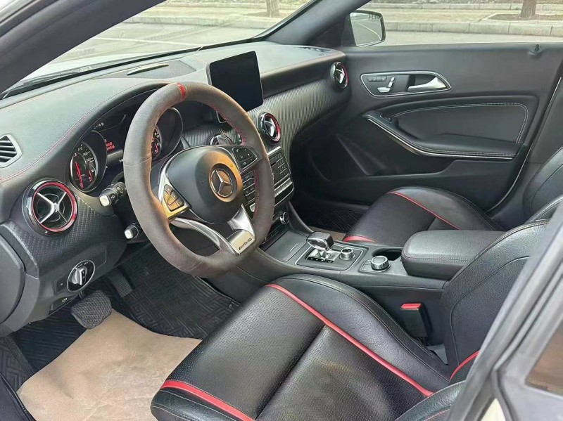 徐州19年奔驰CLA8