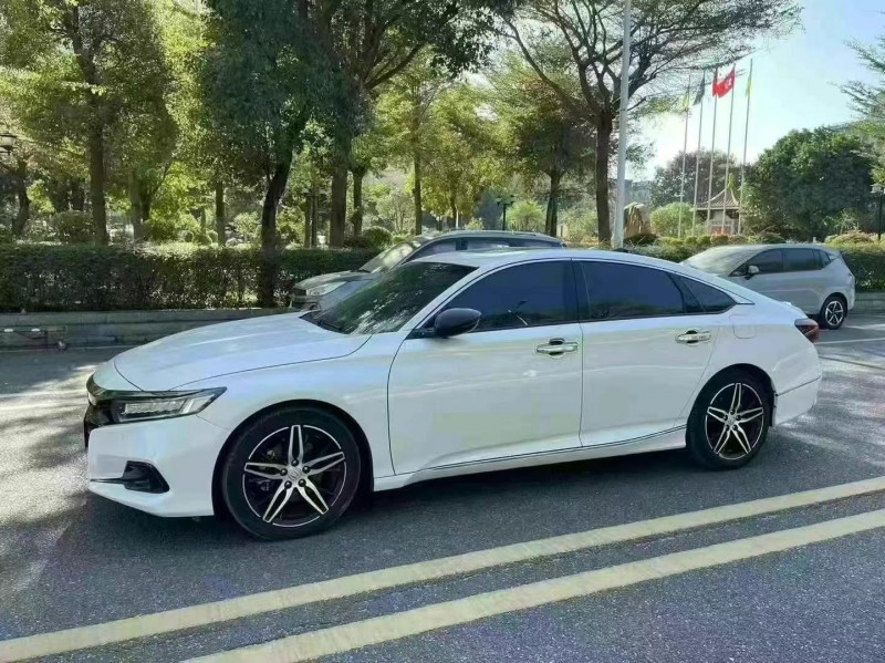 广州22年本田雅阁3