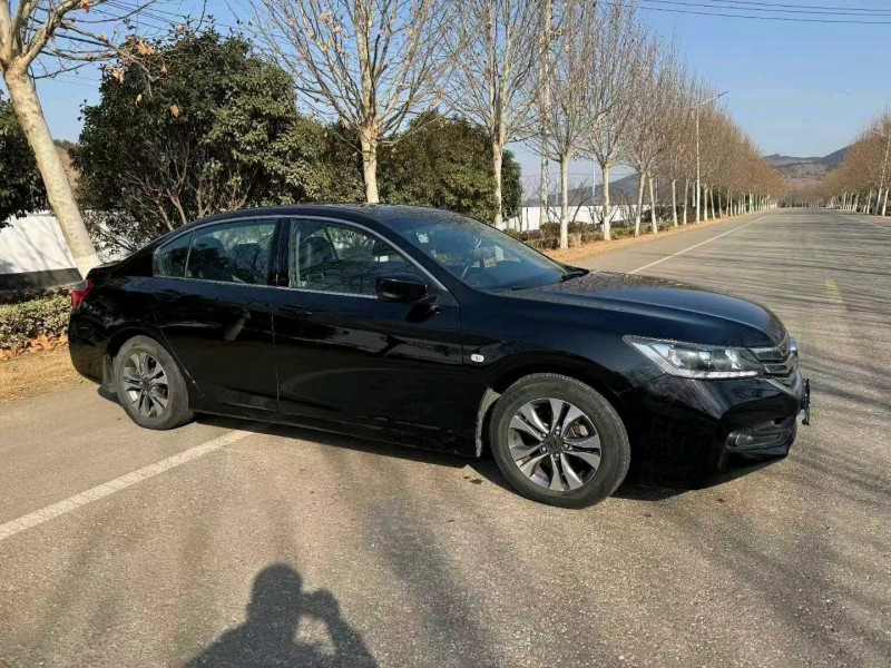 徐州15年本田雅阁2