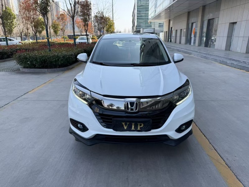 济宁22年本田缤智1