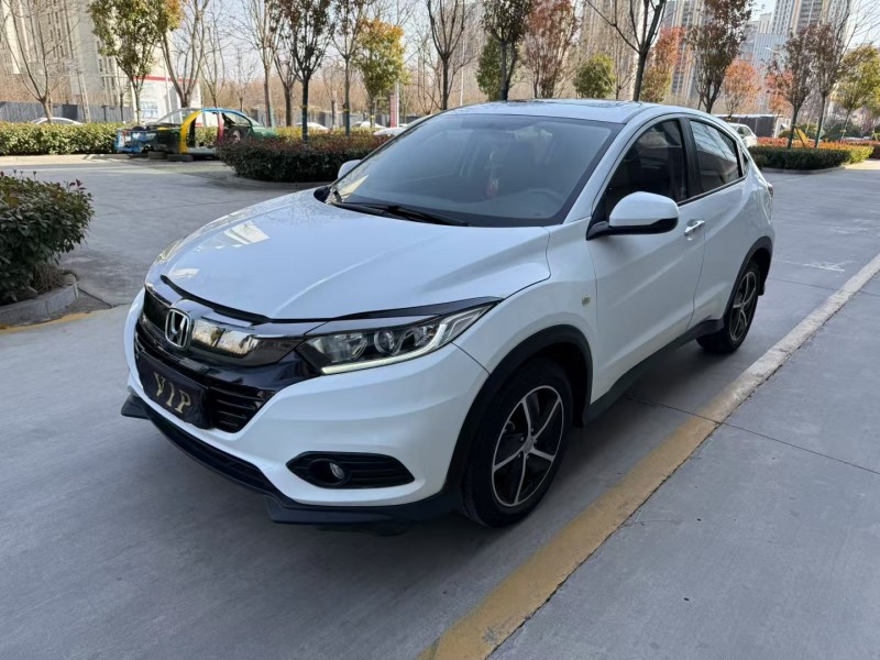 济宁22年本田缤智3