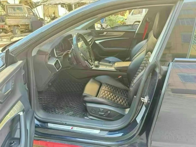 广州20年奥迪A7L5