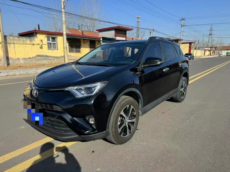 青岛18年丰田RAV42