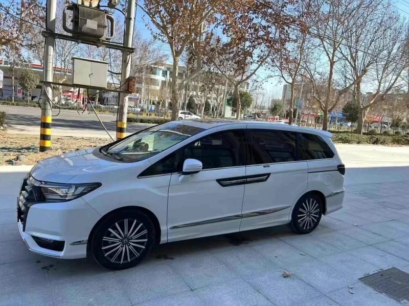 枣庄22年本田艾力绅2