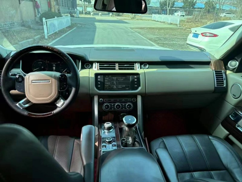 青岛15年路虎揽胜行政4