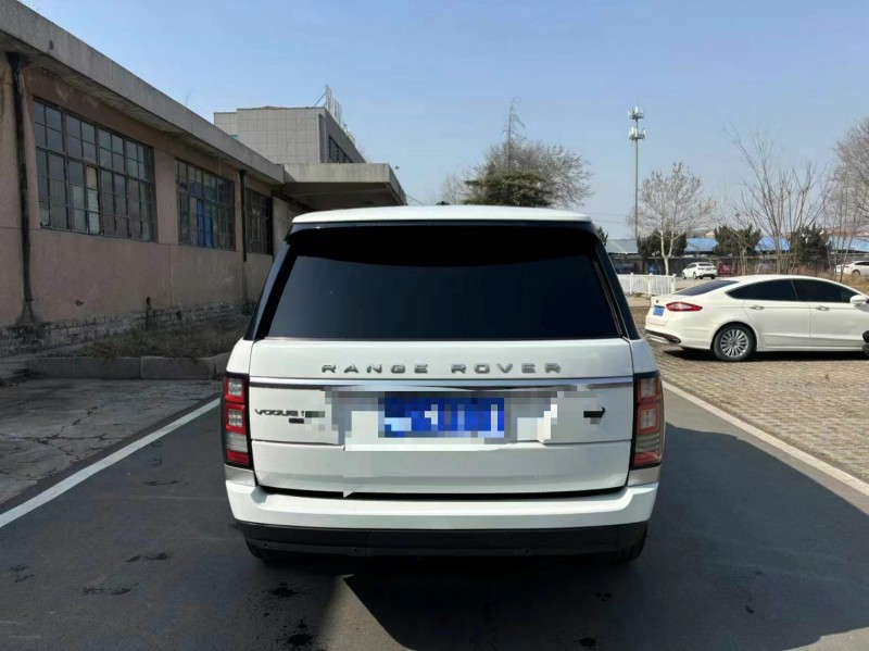 青岛15年路虎揽胜行政9