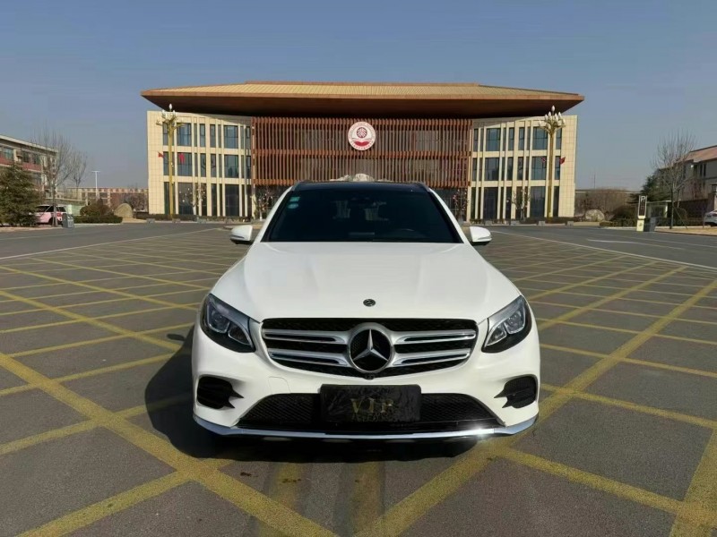 济宁19年奔驰GLC1