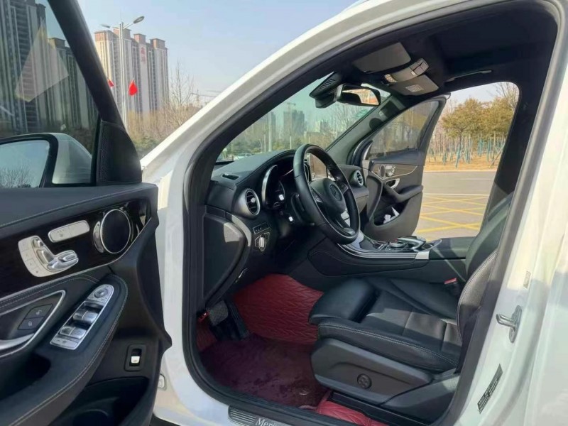 济宁19年奔驰GLC4