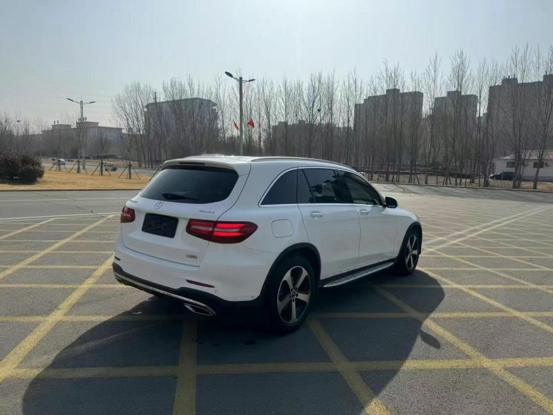 济宁19年奔驰GLC8