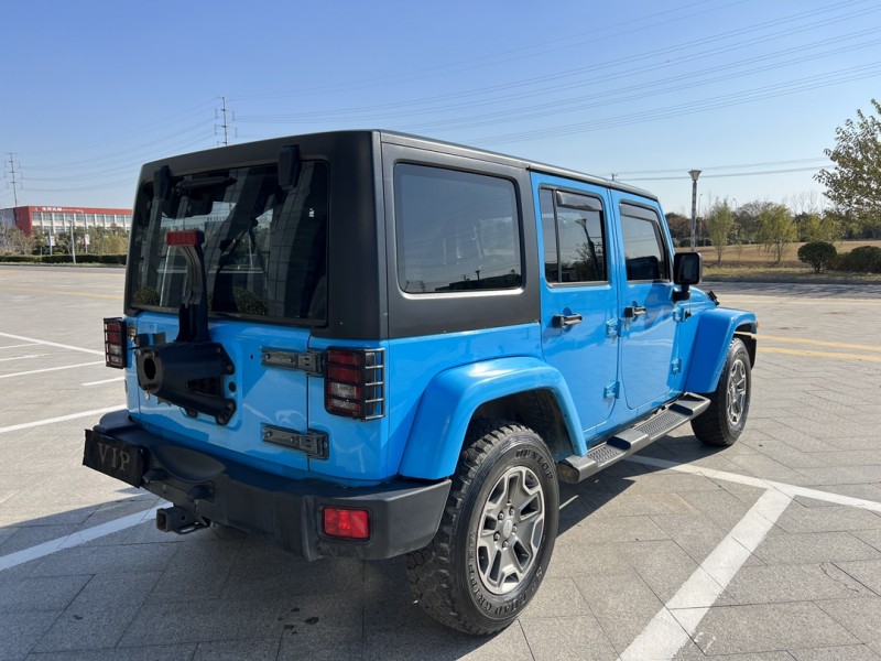鹽城18年Jeep牧馬人8
