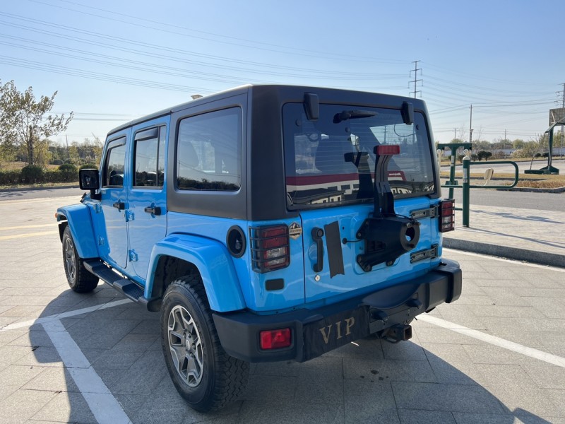 鹽城18年Jeep牧馬人9