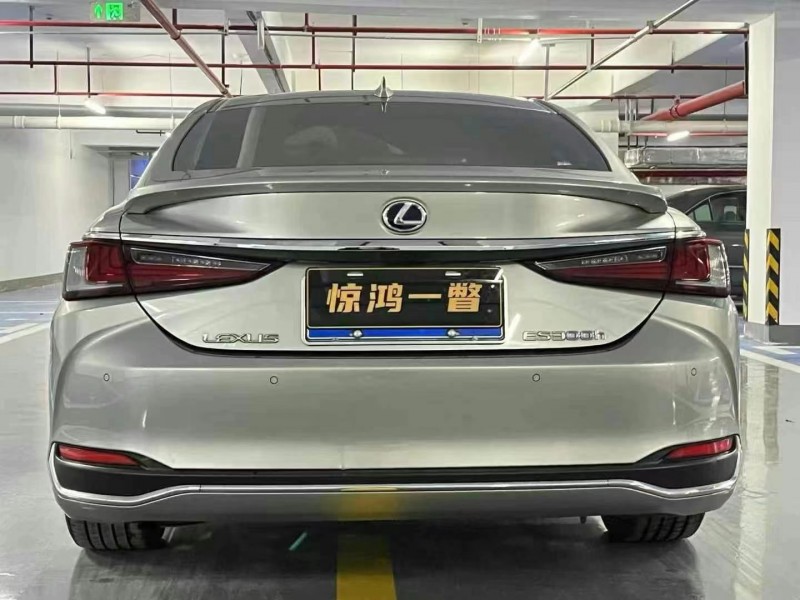 广州21年雷克萨斯ES9