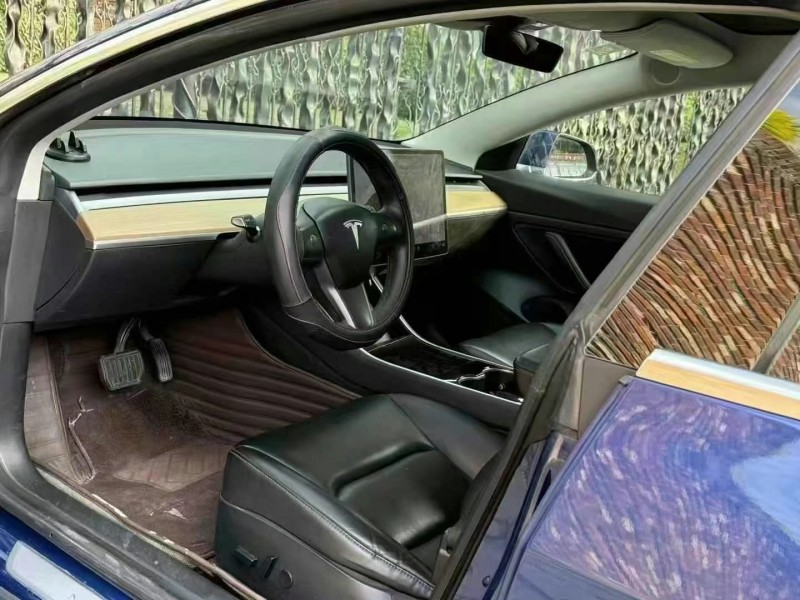 珠海20年特斯拉MODEL 35