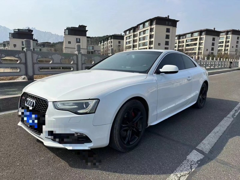 青岛12年奥迪A52