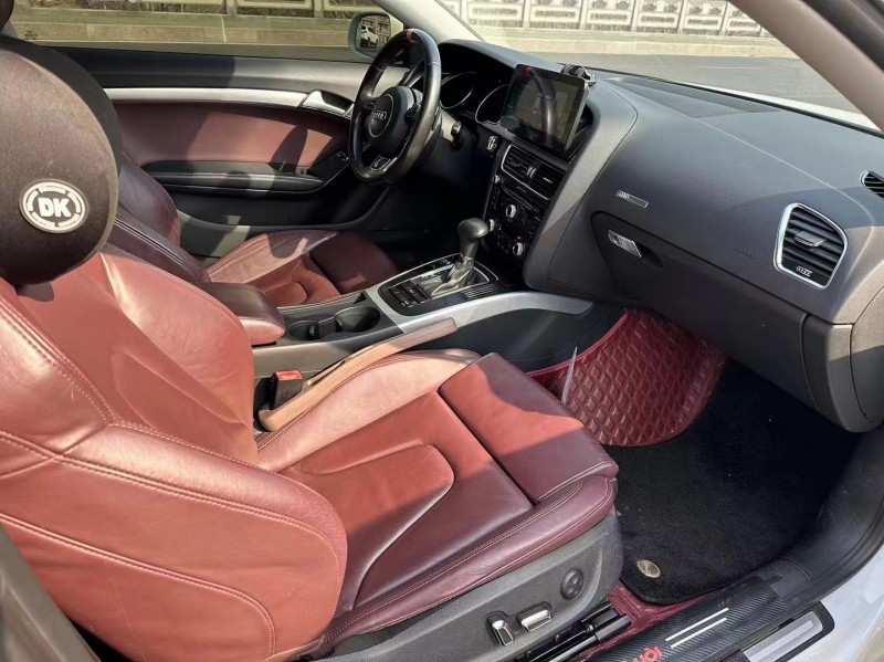 青岛12年奥迪A55