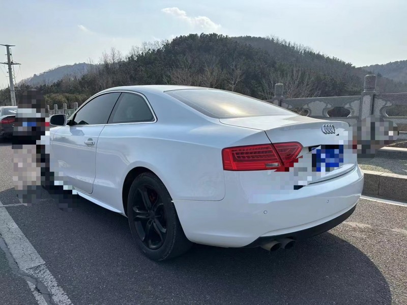 青岛12年奥迪A58