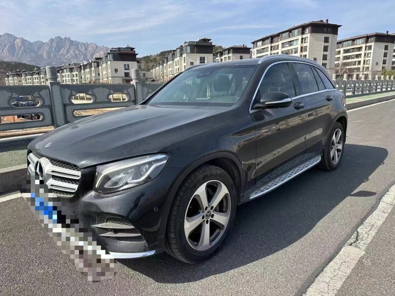 青岛17年奔驰GLC2
