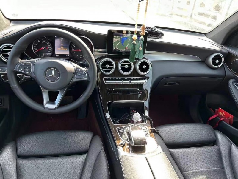 青岛17年奔驰GLC3