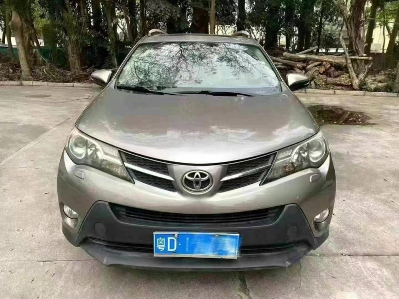广州15年丰田RAV4荣放1