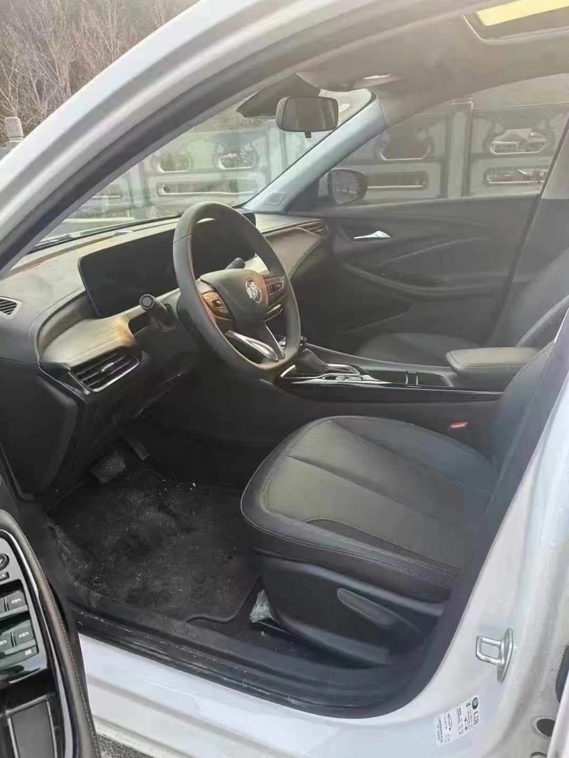 青岛23年别克威朗4